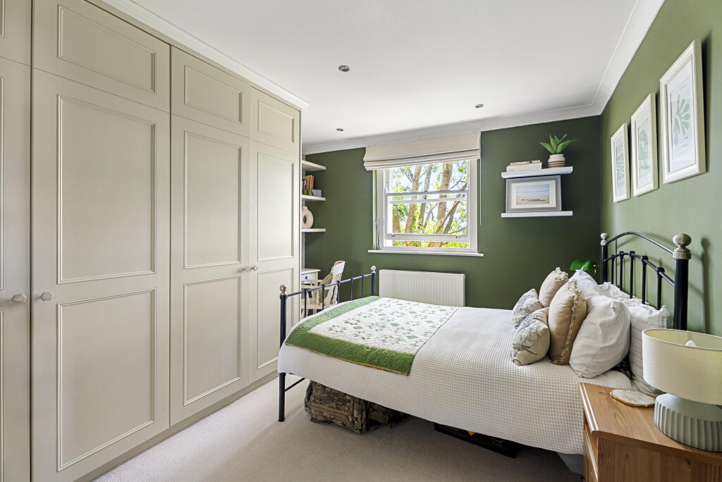 Apartment in London - View 5