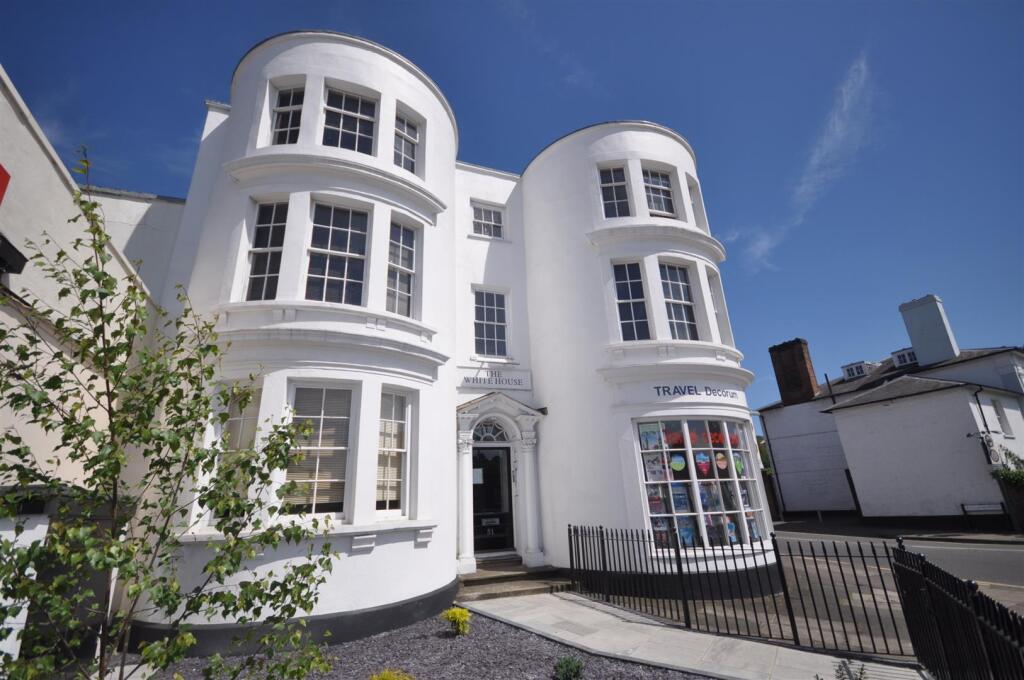 Main image of property: The Whitehouse, 51 Marlowes, Hemel Hempstead