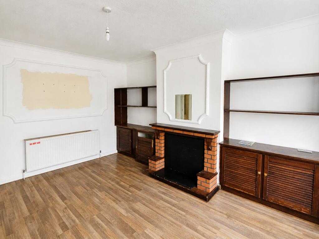 Apartment in Southall - View 4
