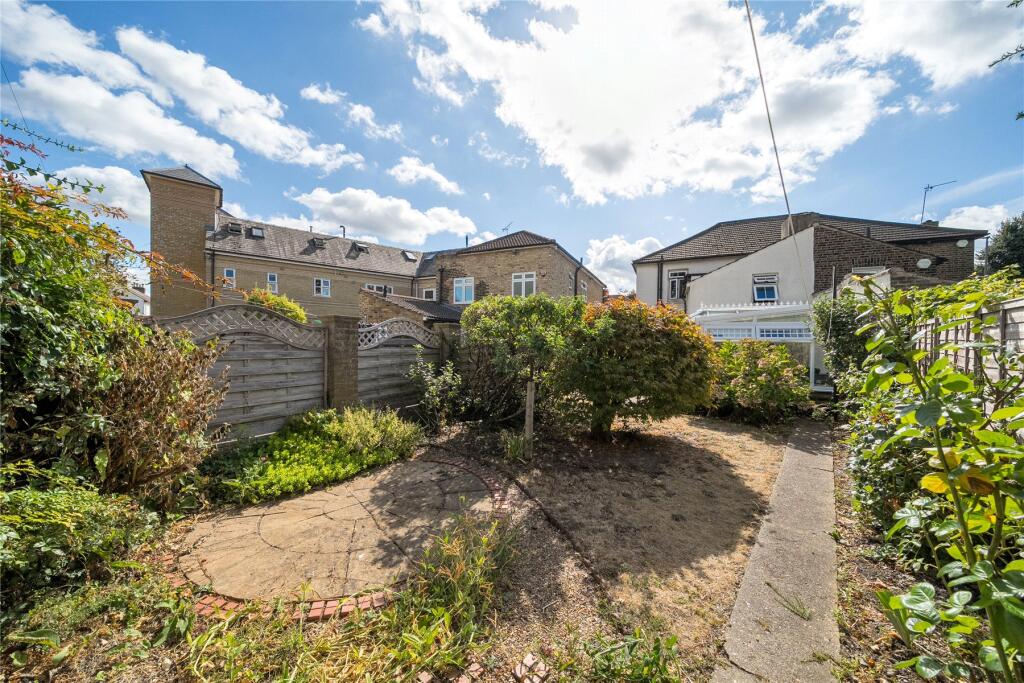 House in London - View 5