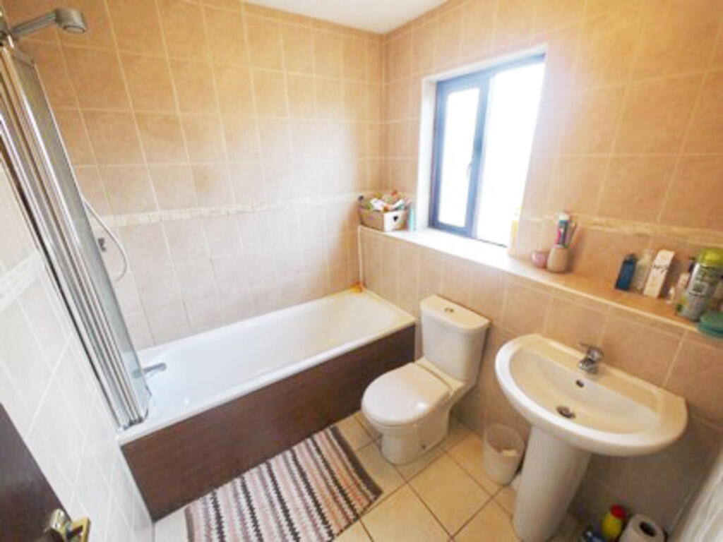 House in Southall - View 4