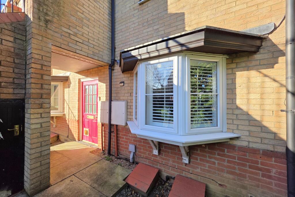 Apartment in Braintree, Great Notley - View 5