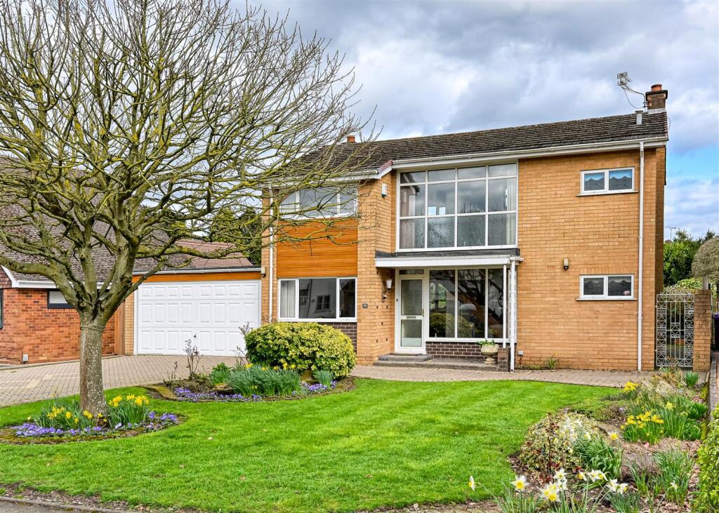 Main image of property: 52 Cranmere Avenue, Tettenhall, Wolverhampton, WV6 8TS