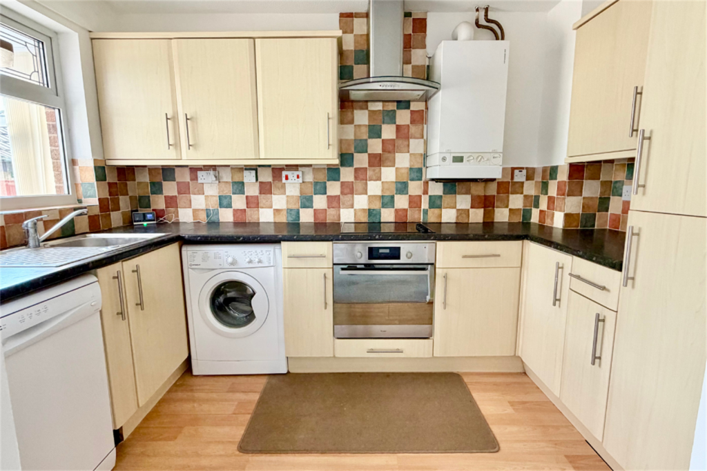 House in Nottingham, Beeston - View 4