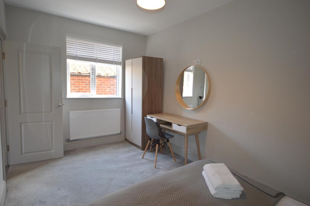 Apartment in Manchester - View 4