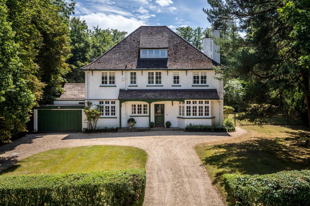 Main image of property: The South Border, Purley, CR8