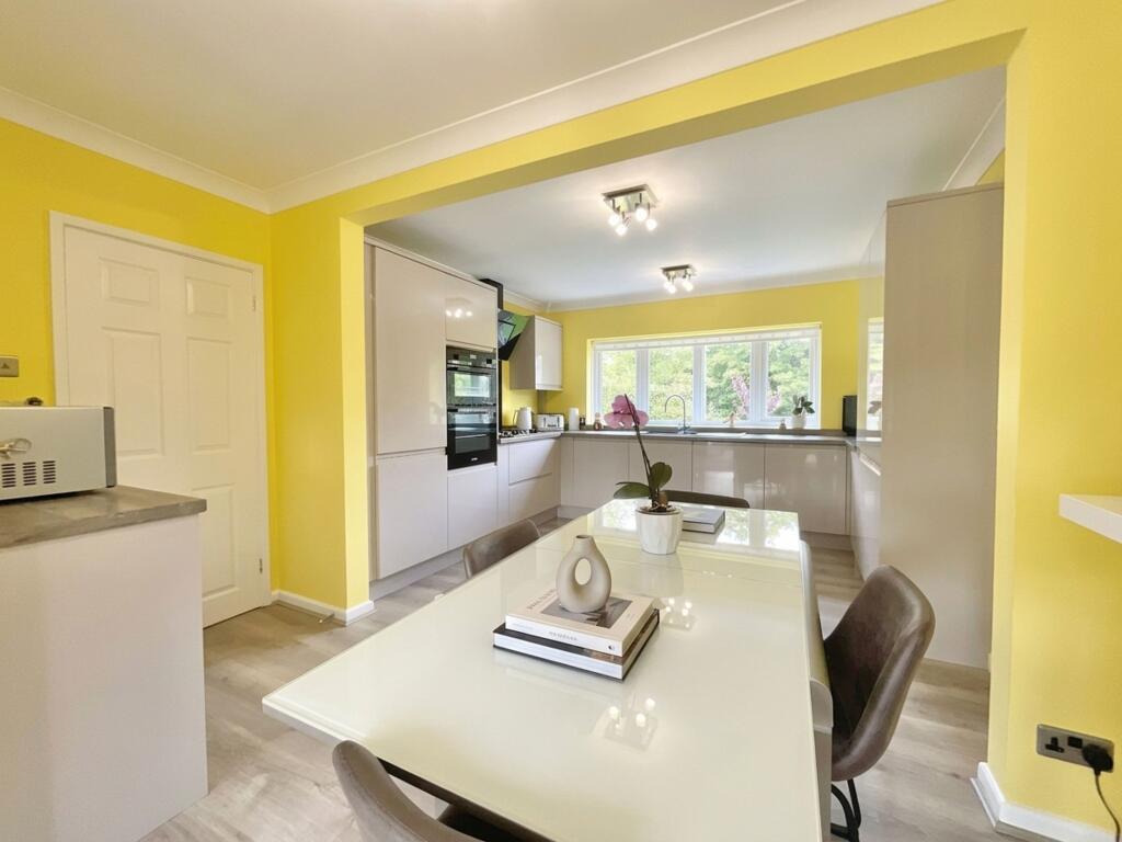 House in Stoke-on-Trent - More