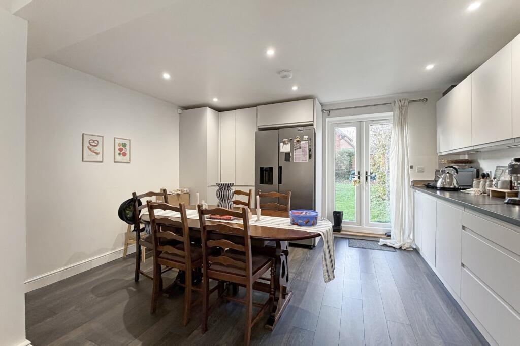 Rolls Court, Wantage photo 4