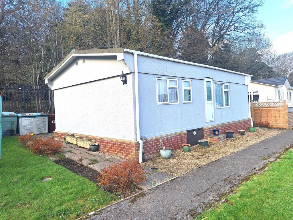 Main image of property: Peppard Road, Caversham, Reading