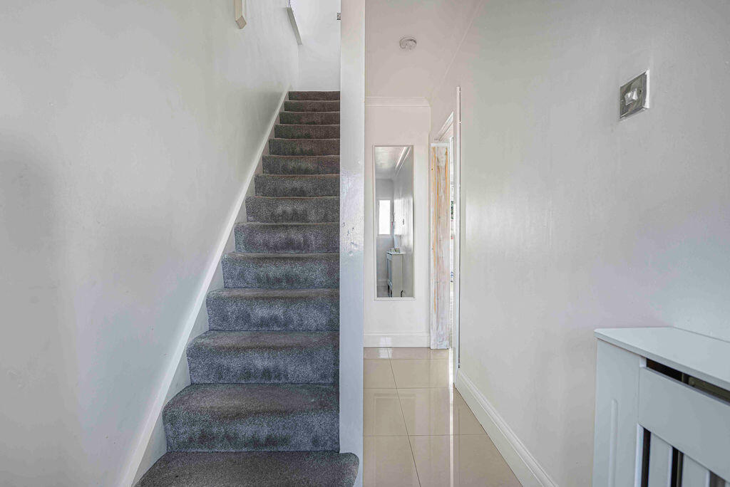 House in Sidcup, The Hollies, Blackfen - View 5