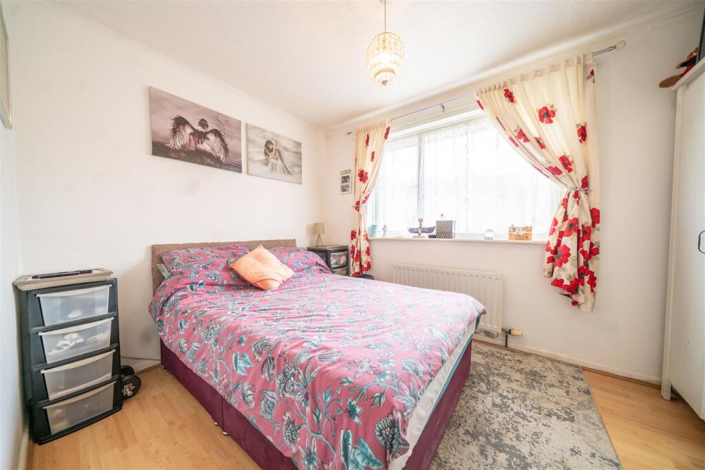House in Weymouth, Broadwey - More