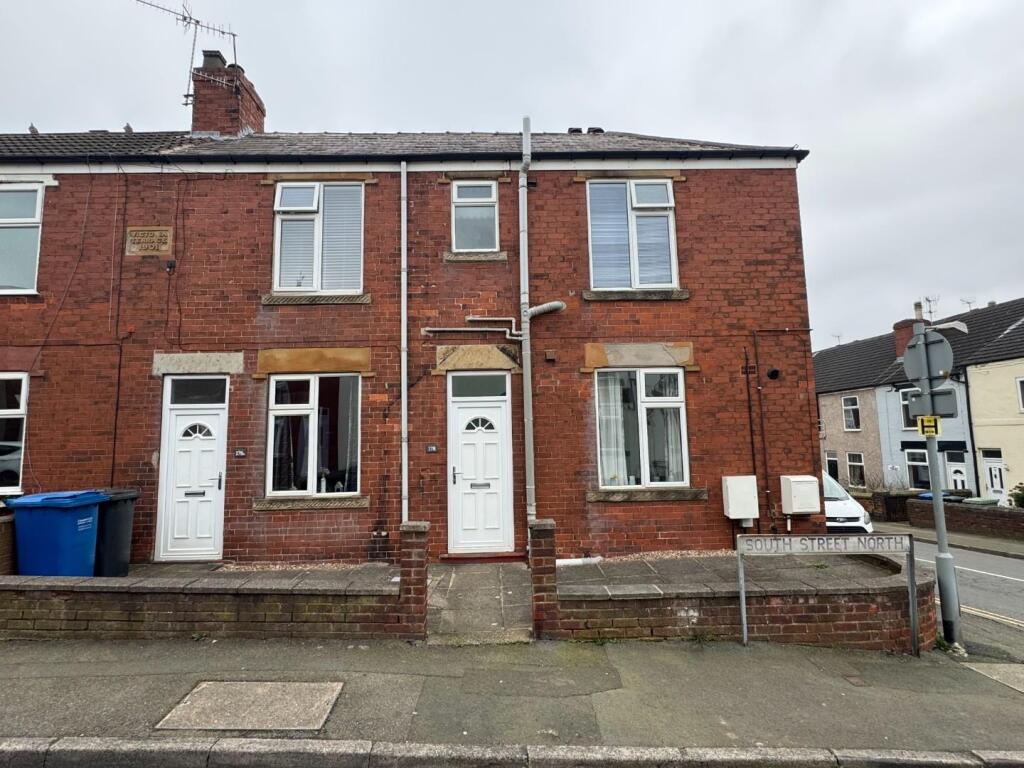 Main image of property: South Street North, New Whittington, Chesterfield
