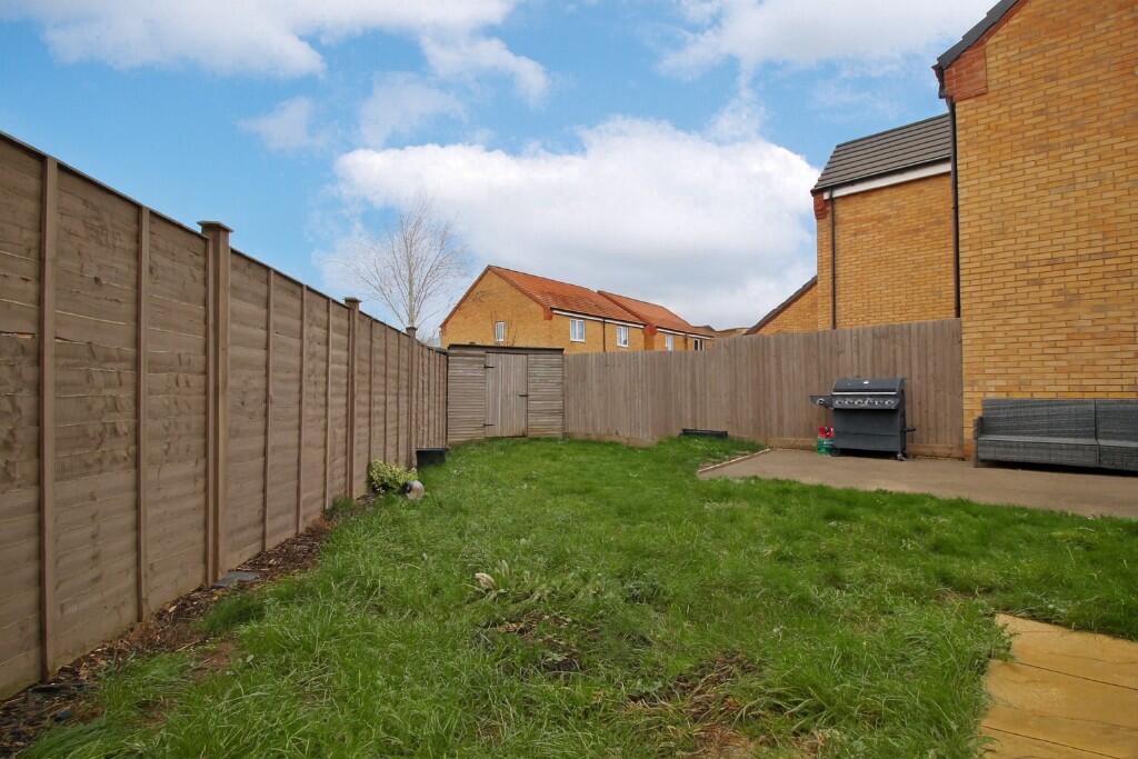 Harrier Way, Market Deeping, PE6 photo 4
