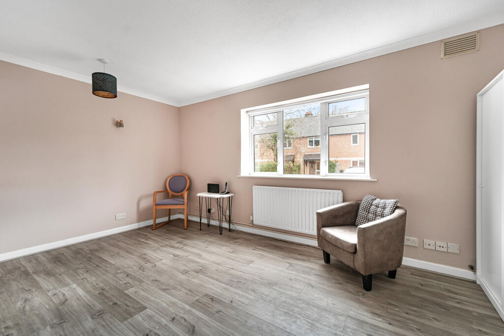 Buckhurst Mead, East Grinstead, RH19 photo 4