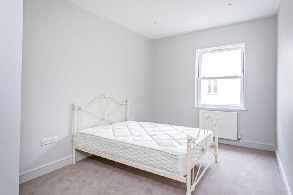 Apartment in London - View 3