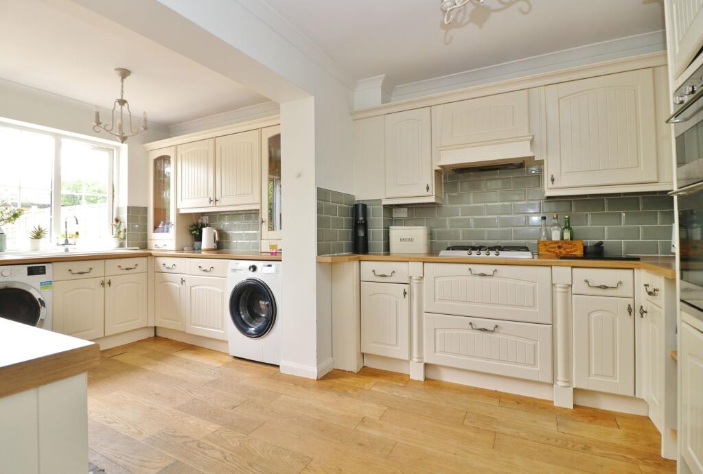 House in Southampton - View 5