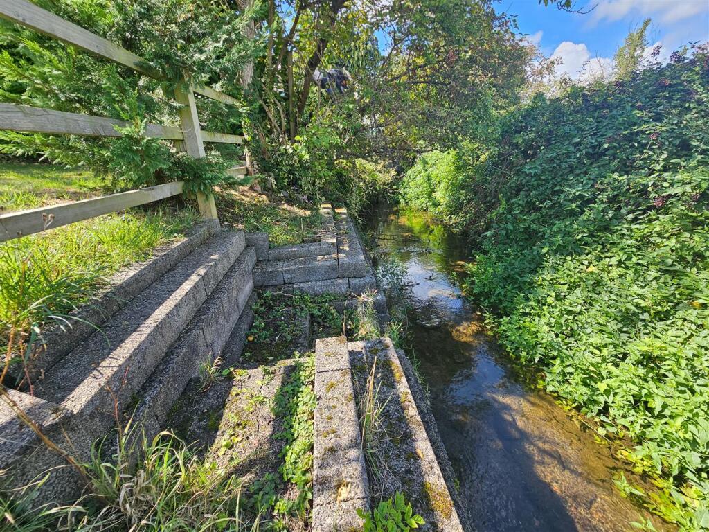 Additional image 26 of Henton, Wells