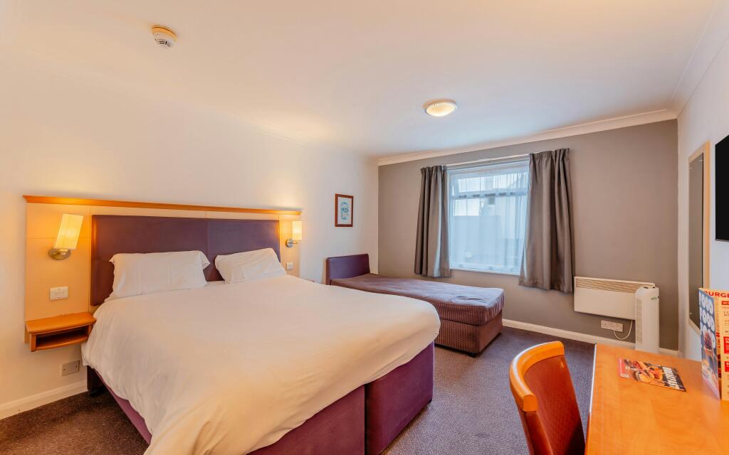 8690267-interior58.jpg