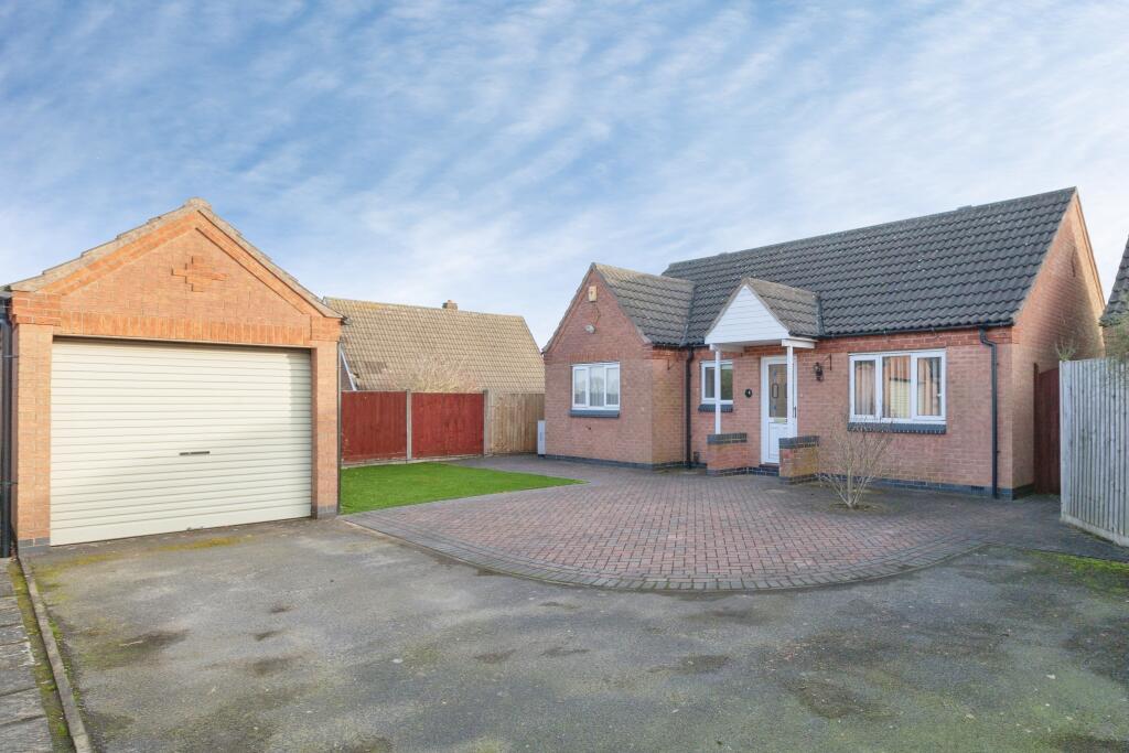 3-bed detached on White House Close, Coalville, LE67, £315,000