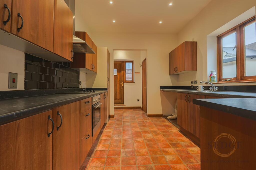 House in Peterborough - View 4