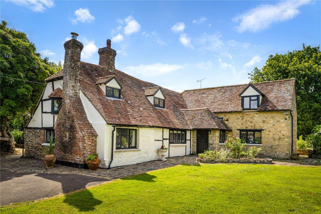 House in Horsham, Pulborough - View 2