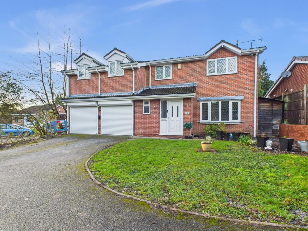 Main image of property: Whyteleafe Grove, Oakwood