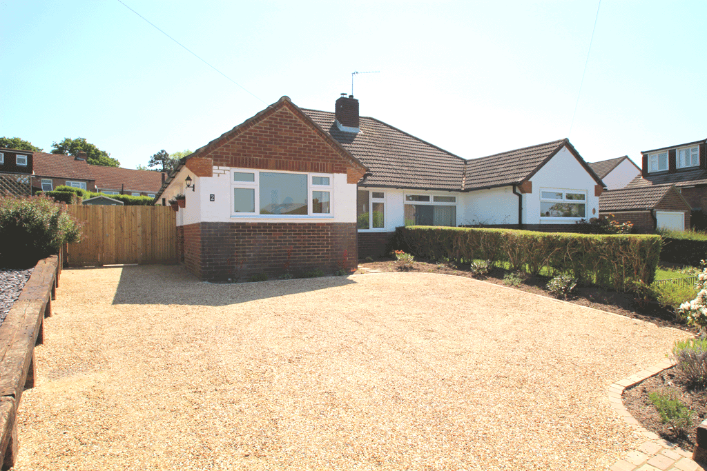 Main image of property: 2 Tennyson Gardens, Fareham, Hampshire, PO16 7NW