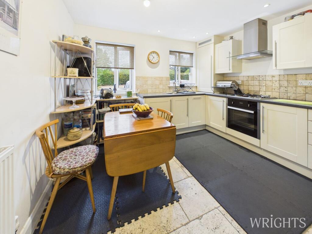 House in St Albans - View 3