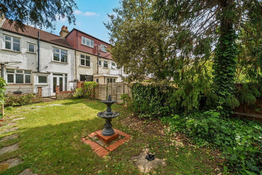 House in London - View 5