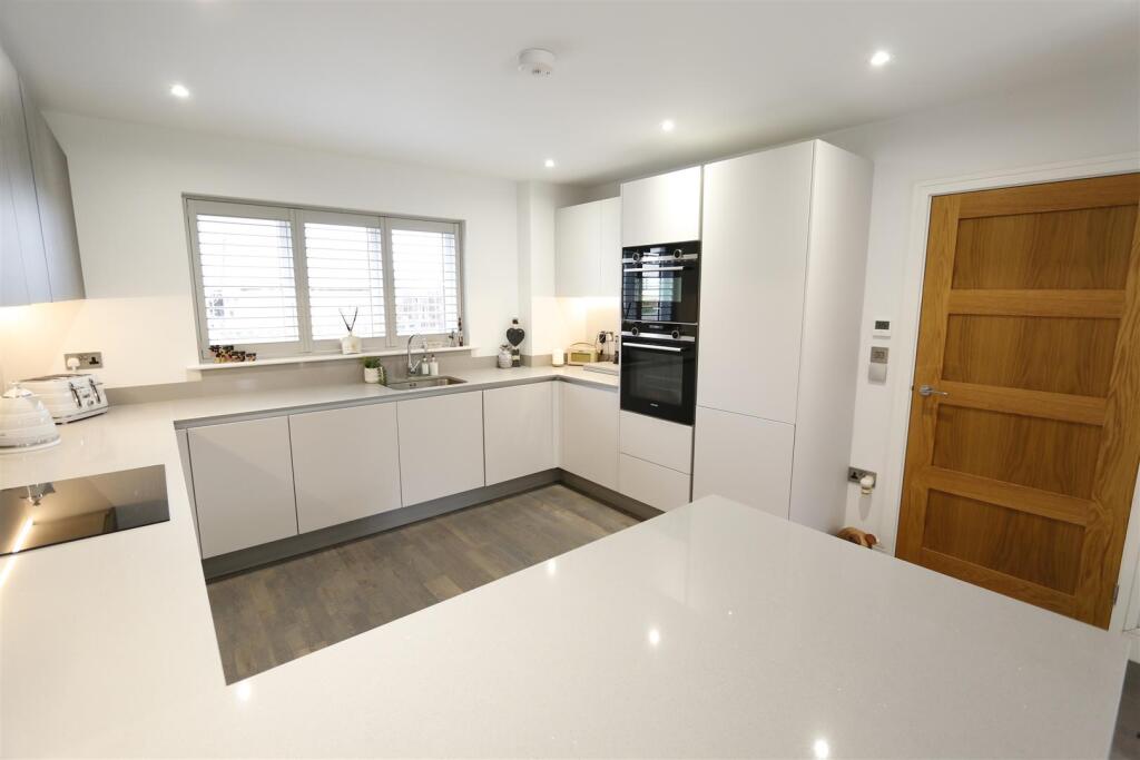 House in Milton Keynes, Gravenhurst - View 2