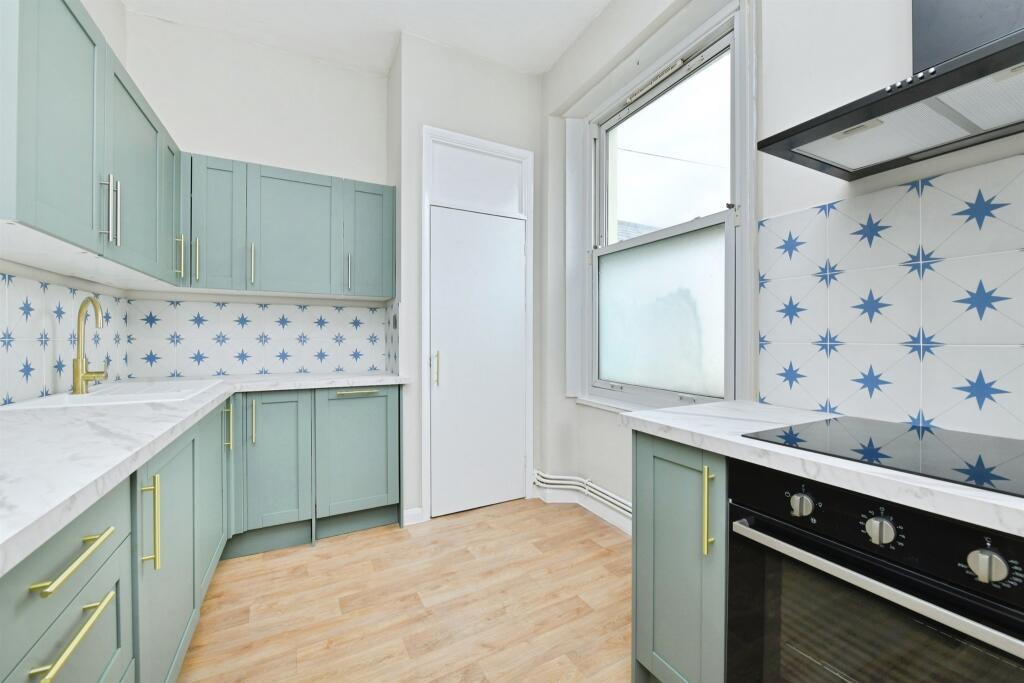Apartment in Plymouth, Pennycomequick - View 5