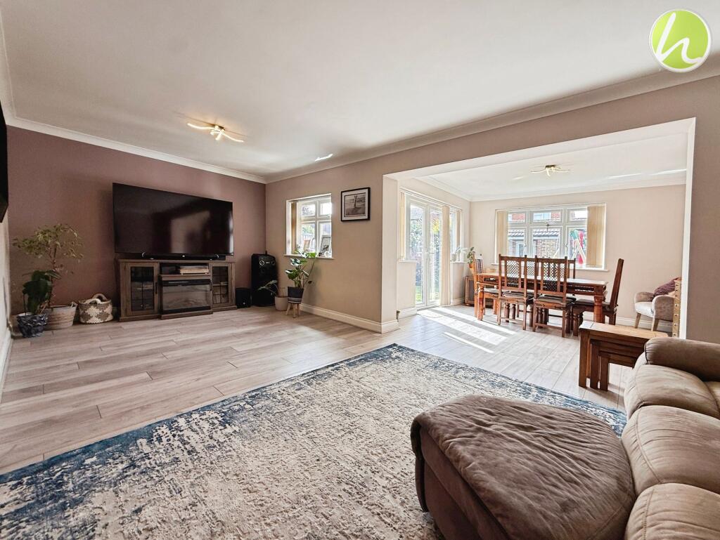 House in Stanford-le-Hope, Essex - View 3