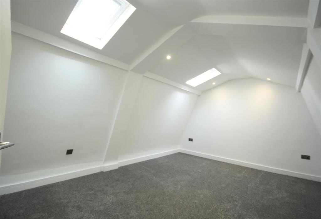 Apartment in Brighton - View 4