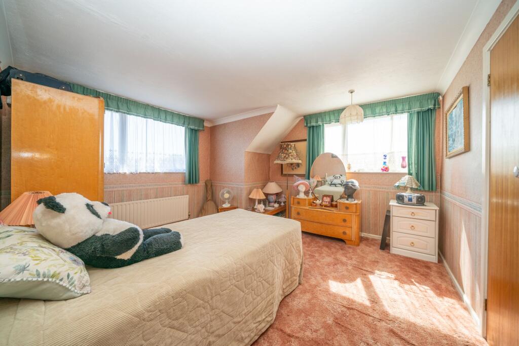 House in Luton - More