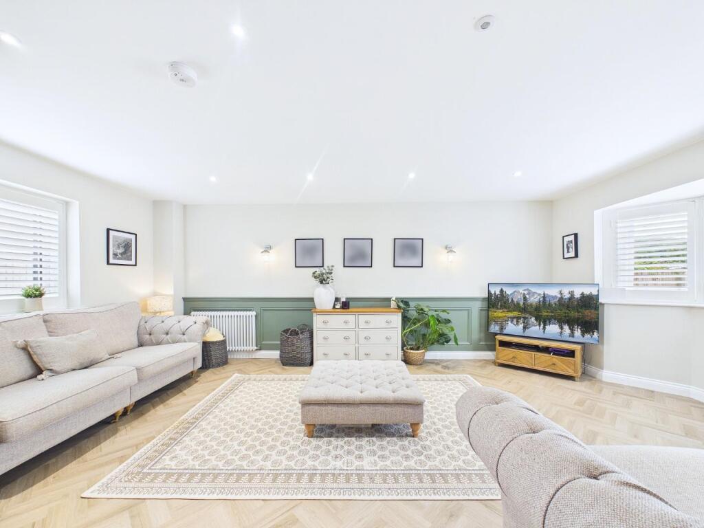 House in Taunton - View 2