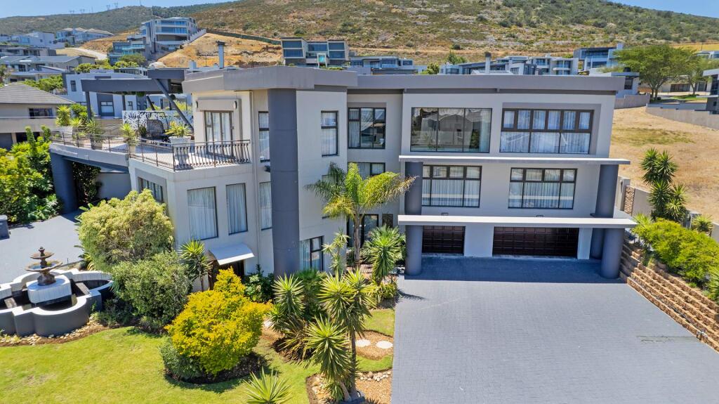 Main image of property: Western Cape, Parow