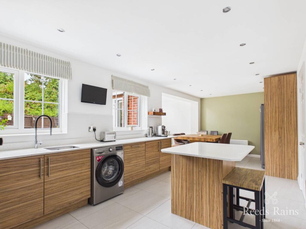 House in Middlesbrough, Hemlington - More