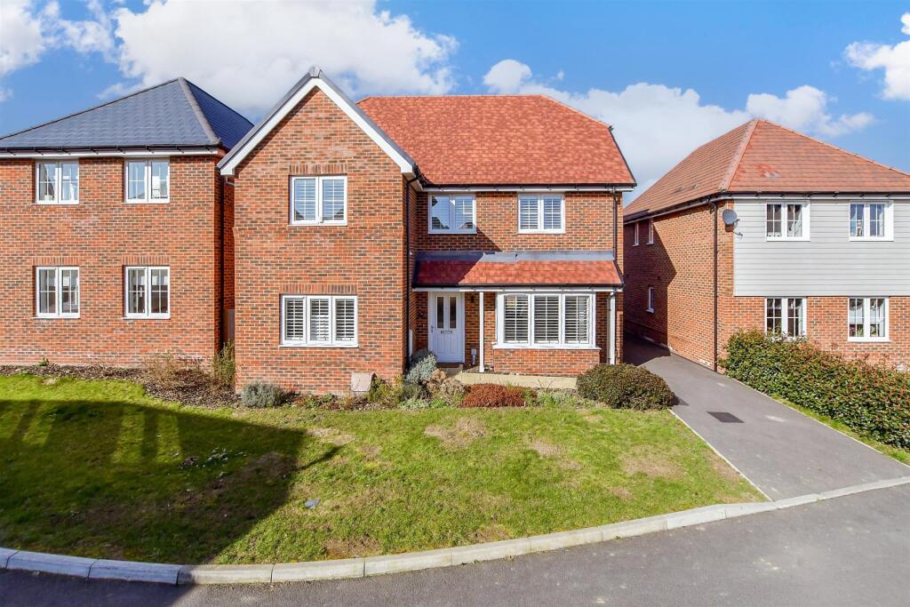 5-bed detached on Lasius Drive, Coxheath, Maidstone, Kent, £550,000