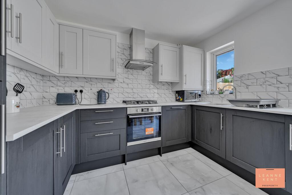 House in Cardiff, Energlyn, Penyrheol Trecenydd & Energlyn - View 3