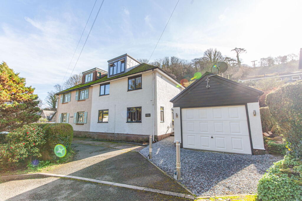 Main image of property: Warfleet, Dartmouth