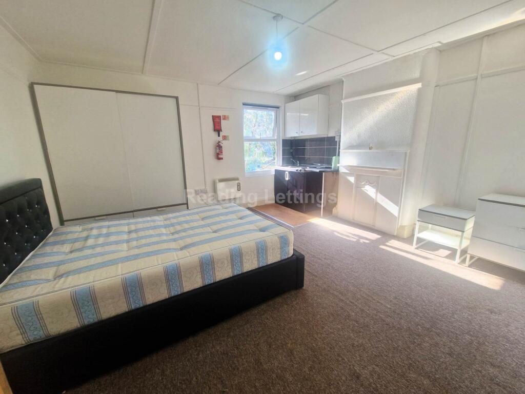 Main image of property: Reading, Berkshire
