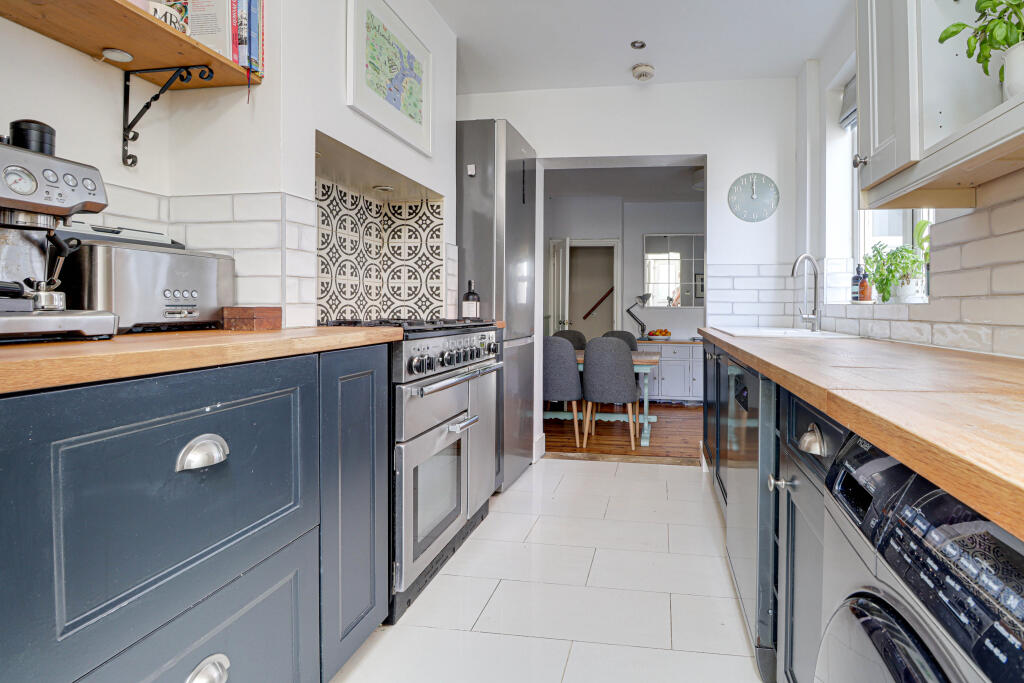 Salisbury Road, Harpenden, AL5 - View 4