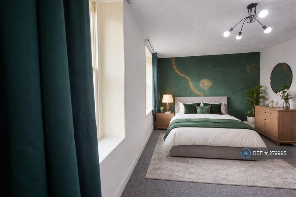 Main image of property: Oxford Arcade, Penmaenmawr, LL34