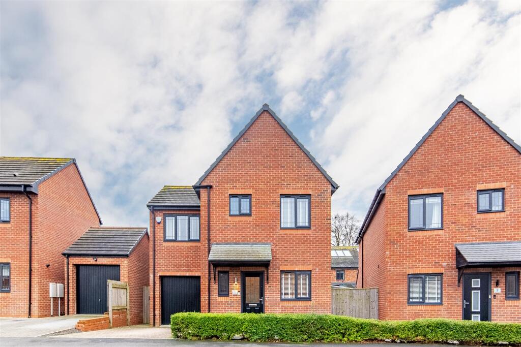 Main image of property: Alwin Grove, Dinnington, Newcastle Upon Tyne, NE13