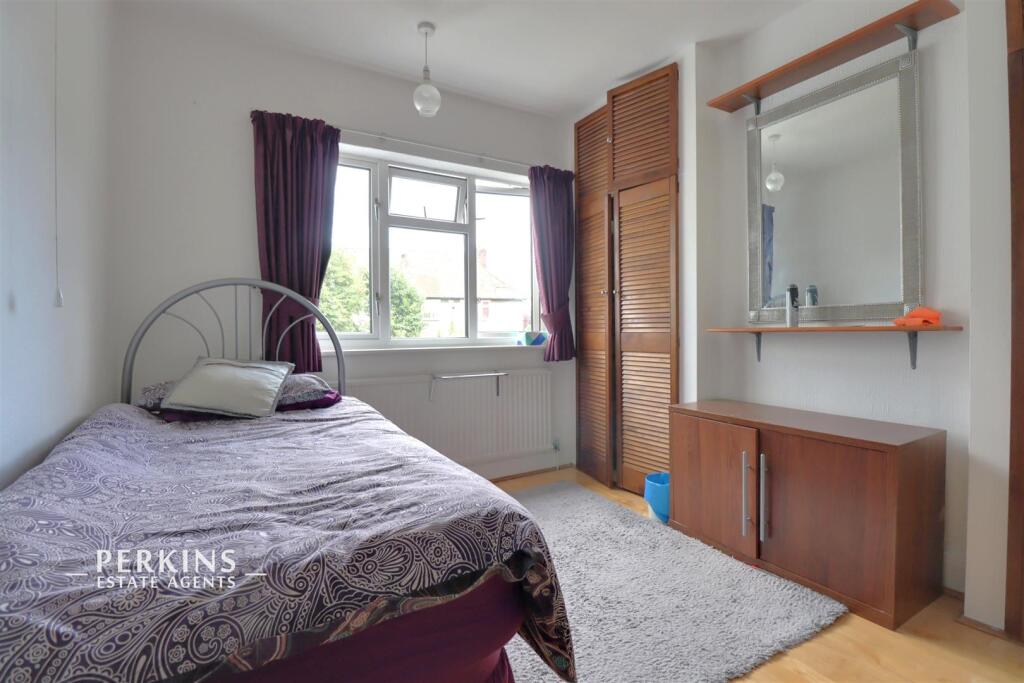 House in Harrow - View 5