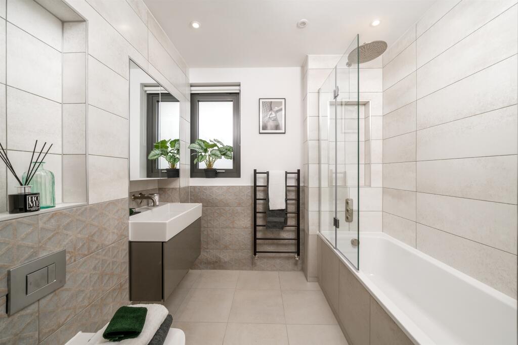 Apartment in London - More