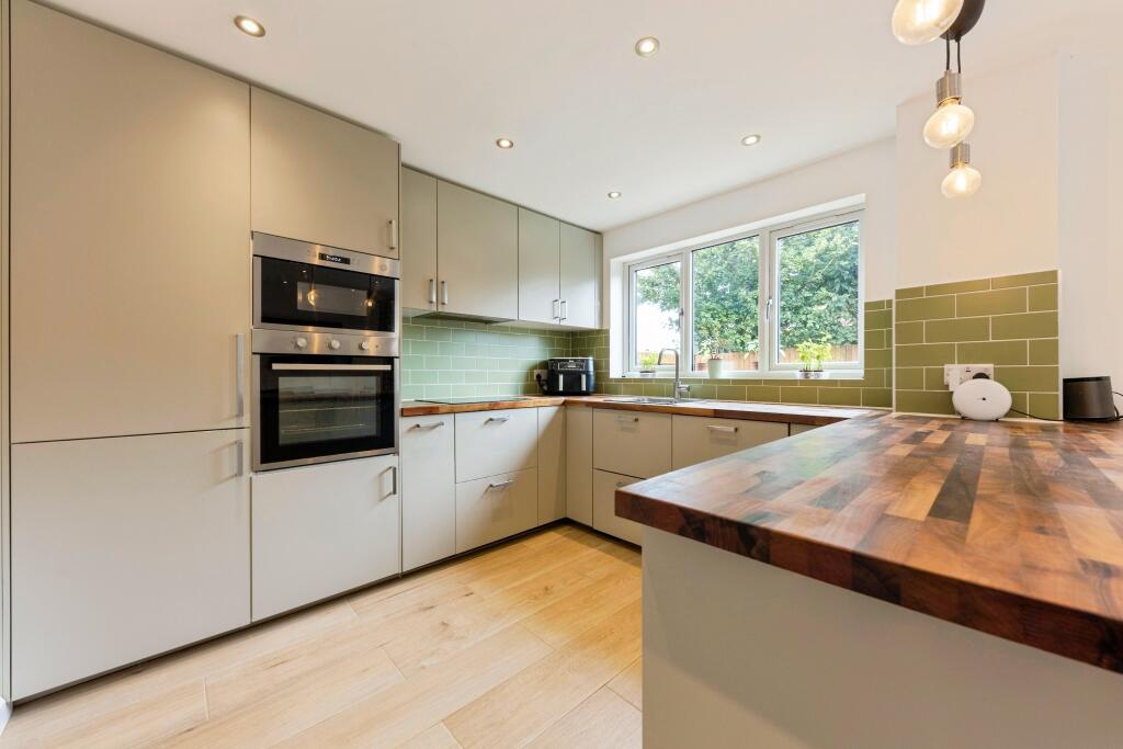 House in South Kesteven, Claypole - View 4