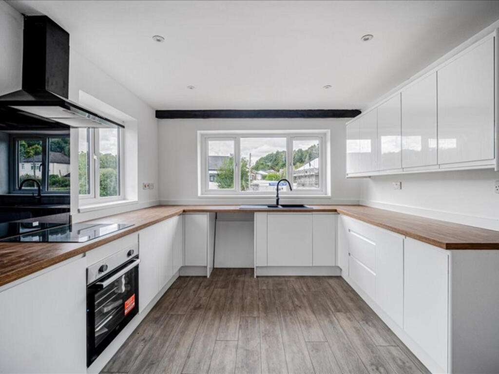House in Newport, Five Lanes, Graig - More