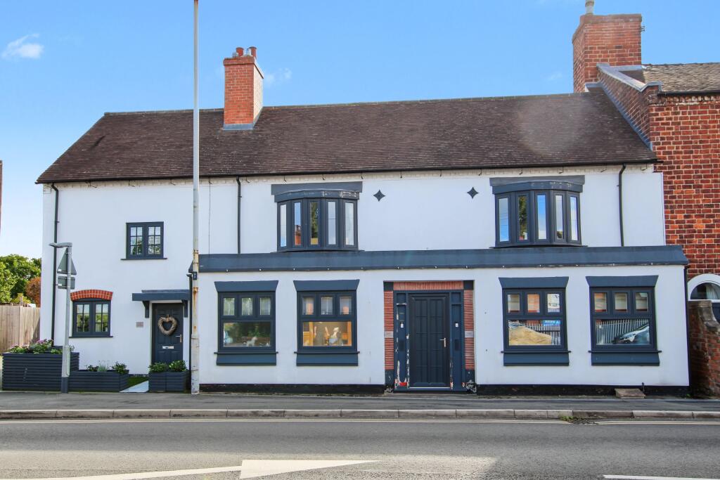 3-bed house on High Street, Measham, £230,000