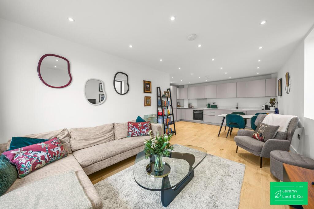 Main image of property: Hamlet Gate, High Road, London